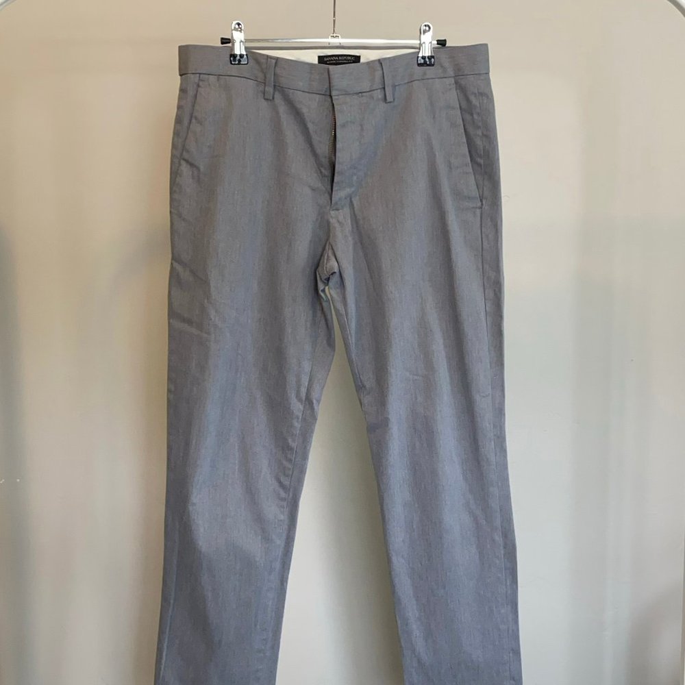 Banana Republic Mason Tapered Fit Chino